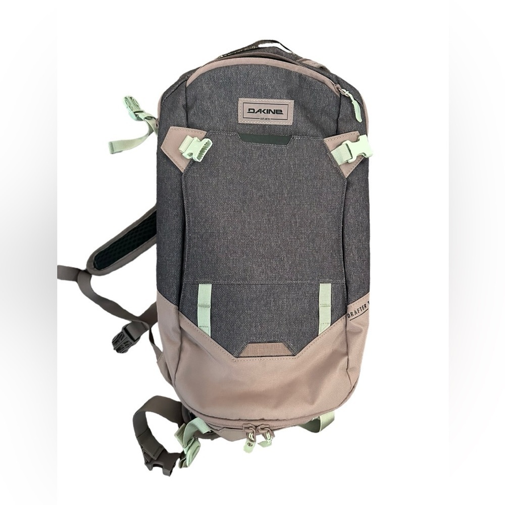 Dakine Drifter 14L Pack in Sparrow w/ Hydration Bladder